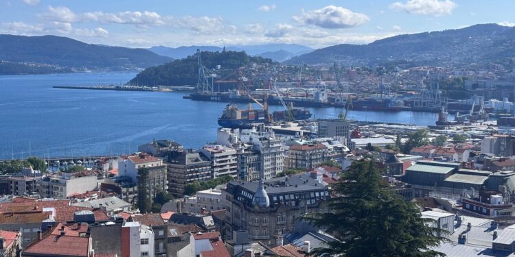 La Guardia Civil registra un buque en el Puerto de Vigo por la sospecha de que transporte droga