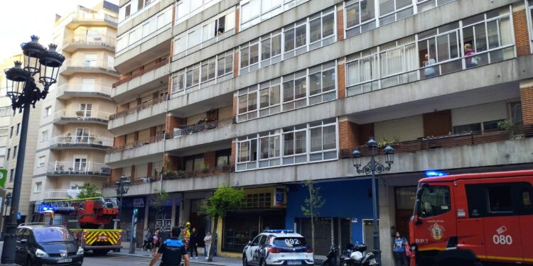 Despliegue de Bomberos y emergencias en Vigo para un rescate humanitario