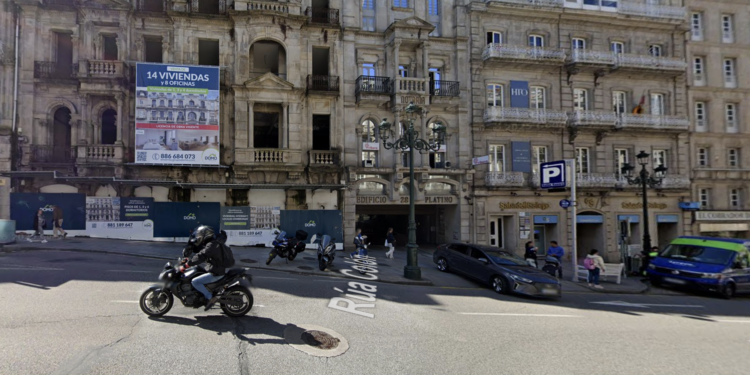 El juez condena al Concello de Vigo a indemnizar con 50.000 euros a un motorista por un bache en Colón