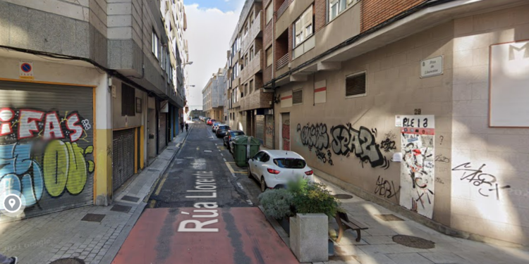 Arrestado un joven en Vigo tras amenazar a su madre y romper la puerta de su casa