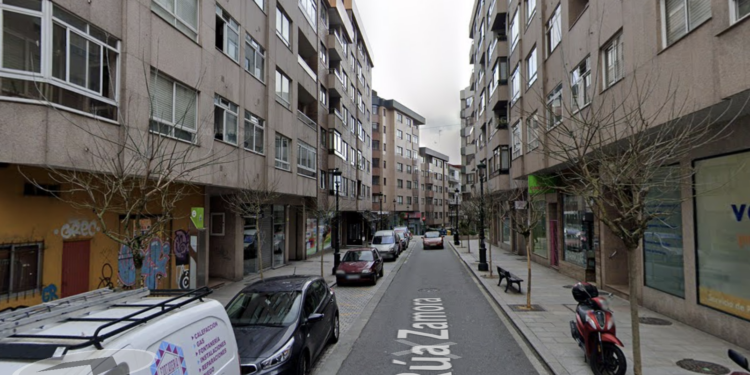 Arrestado en Vigo tras cortar la luz a sus inquilinos e intentar agredir a un policía: «Son como perros»