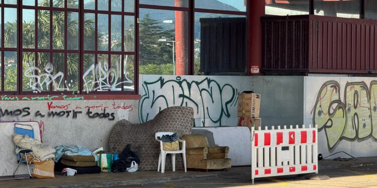 Despliegue policial en la antigua estación de buses de Vigo por tres menores escondidos