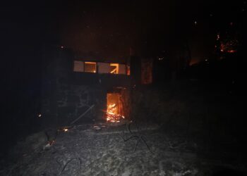 Un juzgado exime a la Xunta de indemnizar a una explotación de manzanas y kiwis destruida por un incendio forestal