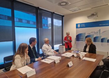 El Área Sanitaria de Vigo estrena un nuevo servicio de voluntariado para acompañar a pacientes hospitalizados