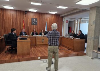 Acepta un año de cárcel por manosear a una empleada de su bar y tratar de besarla en la boca