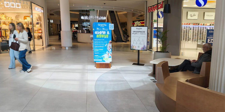 Talleres gratuitos de maquillaje y estilo en el Gran Vía, que sortea un día de compras con personal shopper