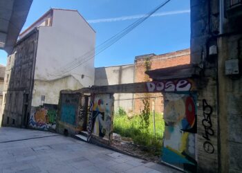Fin al abandono de cuatro parcelas en pleno Casco Vello de Vigo: serán 5 viviendas (dos dúplex) con jardín privado