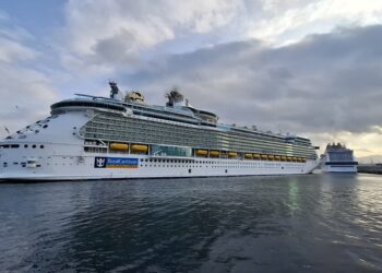 Escala de récord: cerca de 13.000 turistas arriban en Vigo en dos cruceros de excepción