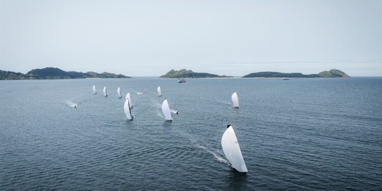 American Magic Quantum Racing lidera la Galicia 52 Super Series