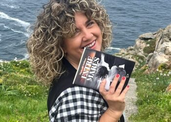 María Gil navega «Entre mares» en Vigo