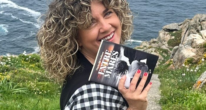 María Gil navega «Entre mares» en Vigo