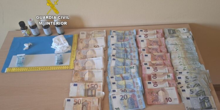Sorprendida una vecina de A Guarda con cien gramos de cocaína y casi 10.000 euros en el coche