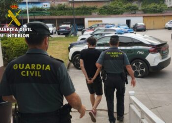 Detenido un joven de 31 años tras dar un puñetazo a otro y amenazarlo con un puñal