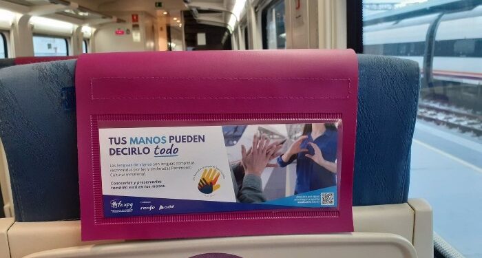 Renfe lleva la Lengua de Signos a estaciones y trenes gallegos