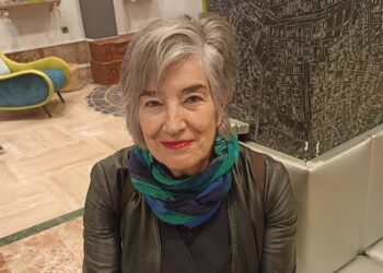 Luísa Abad alza la voz por la mujer contemporánea en su nuevo poemario