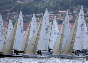 La ría de Vigo se prepara para el Campeonato Ibérico y Gallego J80 en Bouzas