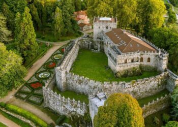 Nace la carrera que te llevará entre castillos, leyendas y naturaleza en plenas Rías Baixas