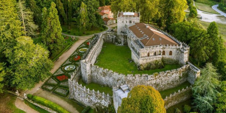 Nace la carrera que te llevará entre castillos, leyendas y naturaleza en plenas Rías Baixas