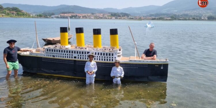 El Titanic (de Izan) navega las aguas del Miñor: un historia, esta vez sí, con final feliz