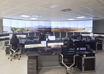 Peinador despega con la primera torre de control digital de España con un vuelo a Madrid