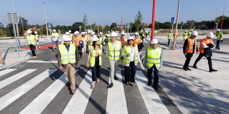 Rueda escenifica la apuesta por Vigo con una visita a la nueva Navia: «Ahora hay que llenarla cuanto antes de viviendas»