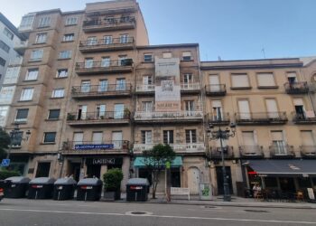 Un edificio de una señorial calle de Vigo sumará dos plantas para ganar un coqueto dúplex