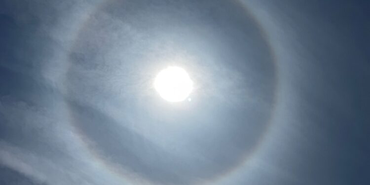 Un espectacular fenómeno solar acapara el cielo de Vigo: ¿lo has visto?