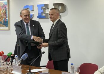 UVigo y Confederación de Empresarios de Pontevedra firman un acuerdo para impulsar la formación a medida