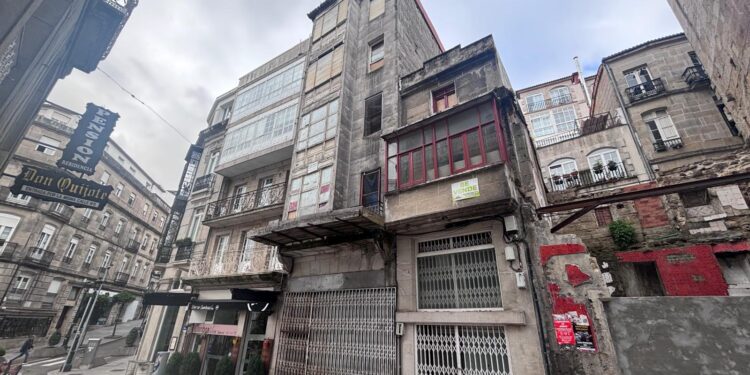Ultimátum del Concello de Vigo a 24 propietarios de viviendas abandonadas en el Casco Vello