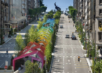 Vigo corta al tráfico un carril de Gran Vía hasta el año que viene