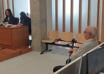 Un acusado de agredir a una joven en Gondomar dice que «jamás» la tocó y ella relata que le metió la mano en el pantalón