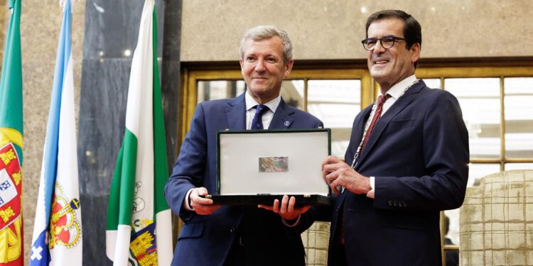 Rueda apuesta en Oporto por un «futuro común» y tren «rápido y eficiente» en el año 2030