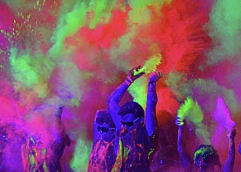 Cancelada la carrera nocturna que prometía neón y polvos fluorescentes en Vigo