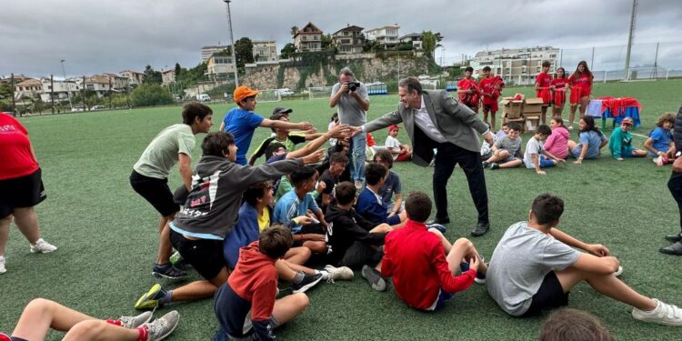 Caballero recurre a la Iglesia ante un nuevo contratiempo en los campamentos de verano de Vigo