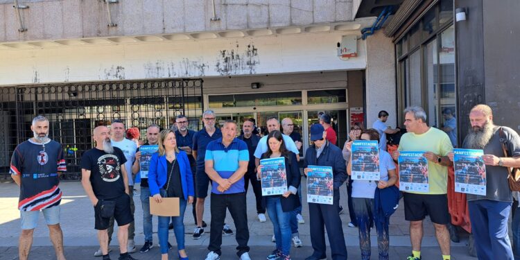 Vecinos de Vigo vuelven a salir a la calle para exigir el «arreglo inmediato» de las instalaciones deportivas