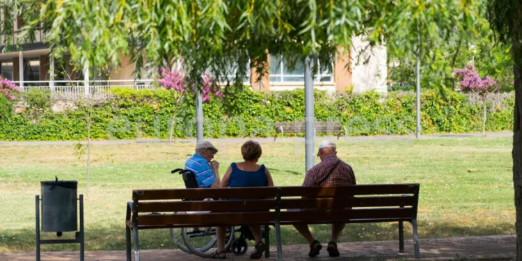 Vigo vuelve a la línea de salida con uno de sus megacontratos: licita otra vez el servicio de ayuda en el hogar