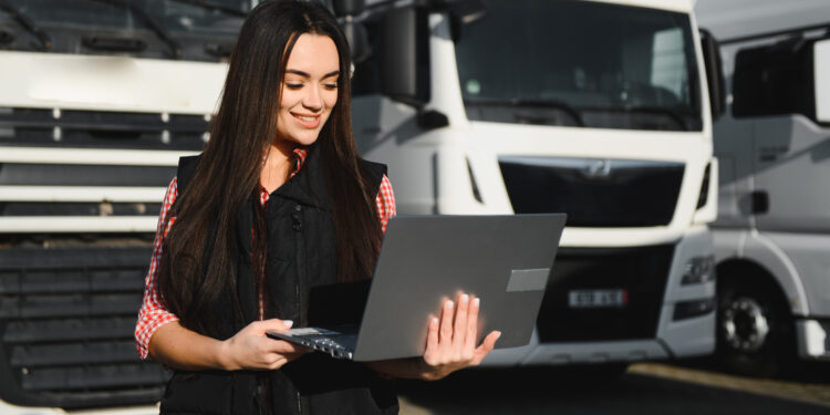 Digitaliza tu flota y logística en solo 5 pasos