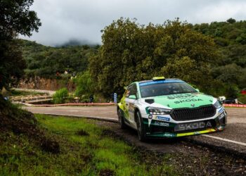 Las estrellas del automovilismo nacional firman hoy en Vigo