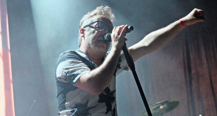 Emilia, Love of Lesbian y Molotov desatan la locura bajo el sol abrasador de PortAmérica