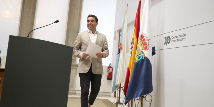Las oficinas de turismo de la red Info Rías Baixas reciben 260.000 euros de la Diputación