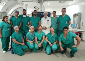 Hito mundial en el Cunqueiro: Cardiología utiliza por primera vez una nueva técnica para reponer una prótesis aórtica