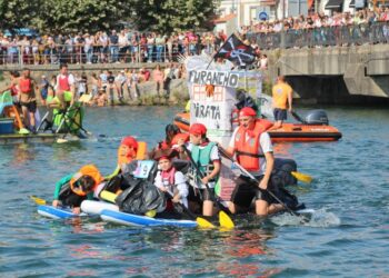 Regresa ‘Flota como poidas’, la regata más hilarante del verano