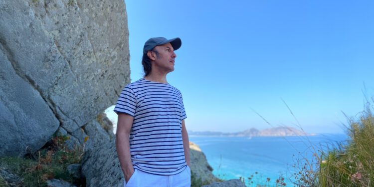 A xira «Lugares Máxicos» de Carlos Núñez desembarca en Salvaterra