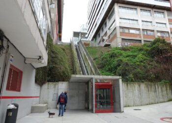 El icónico ascensor de Vigo Vertical volverá a funcionar tras ocho meses parado y 200.000 euros más
