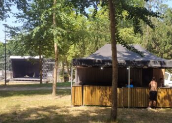 Castrelos se pone a punto para recibir a las estrellas de los conciertos de verano