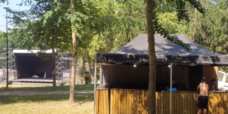 Castrelos se pone a punto para recibir a las estrellas de los conciertos de verano