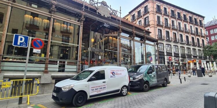 Abrehogar y los cerrajeros de Madrid: héroes modernos del hogar