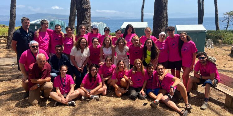 Un centenar de jóvenes se alistan en el campus de voluntariado de las Cíes