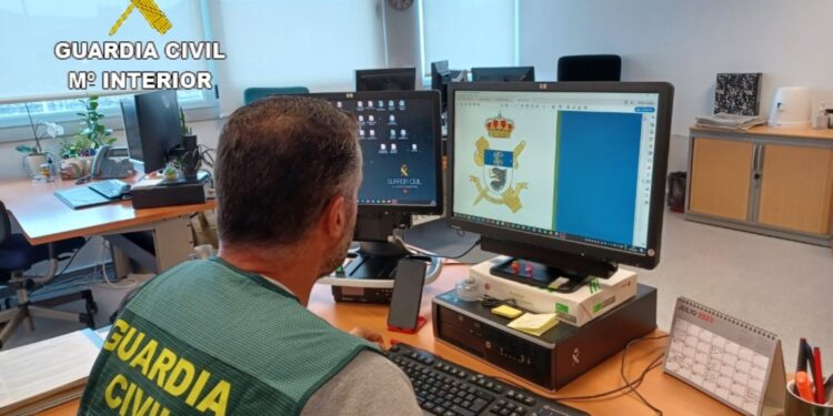La Guardia Civil investiga a un pontevedrés de 23 años como presunto autor de un delito de odio
