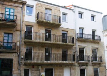 Down Vigo ya tiene las llaves de su nuevo hogar en una de las calles más emblemáticas del Casco Vello